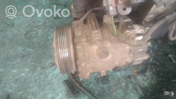 Volvo V50 Ilmastointilaitteen kompressorin pumppu (A/C) 