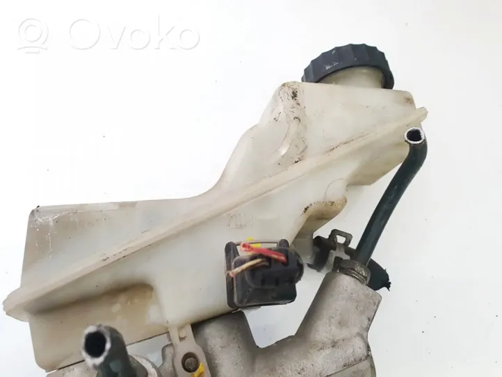 Toyota Avensis T250 Brake fluid reservoir 0204251172