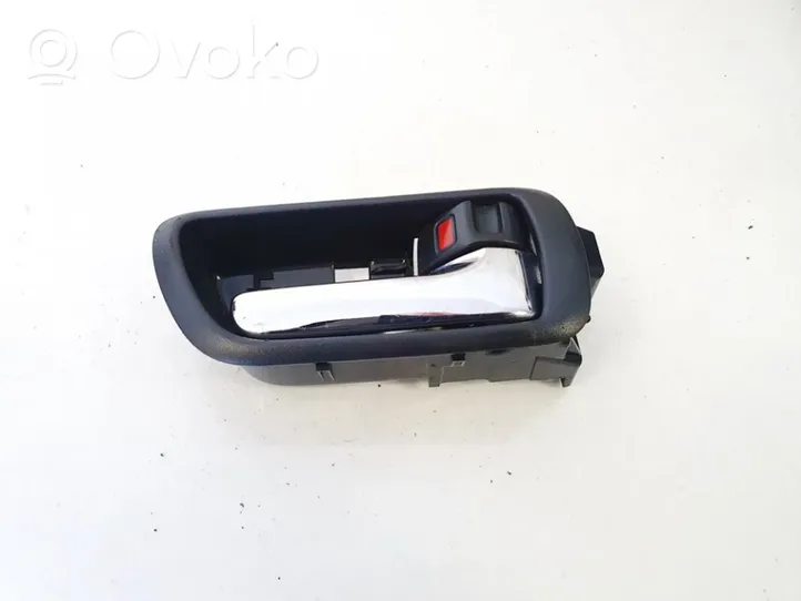 Toyota Corolla Verso AR10 Priekinė atidarymo rankenėlė vidinė 692050f010