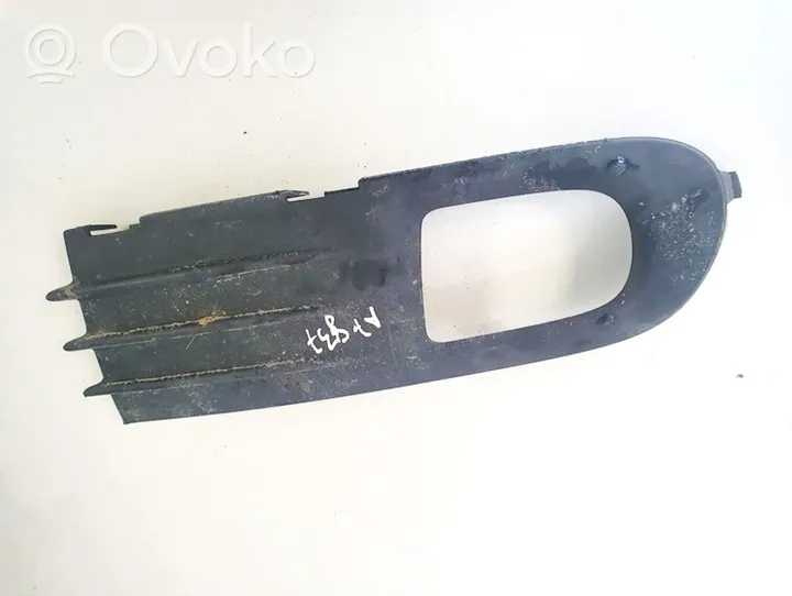 Volvo V50 Grille inférieure de pare-chocs avant 30655884