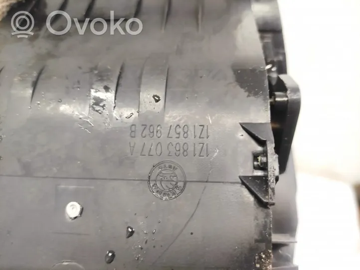 Skoda Octavia Mk2 (1Z) Glove box 1Z1863077A