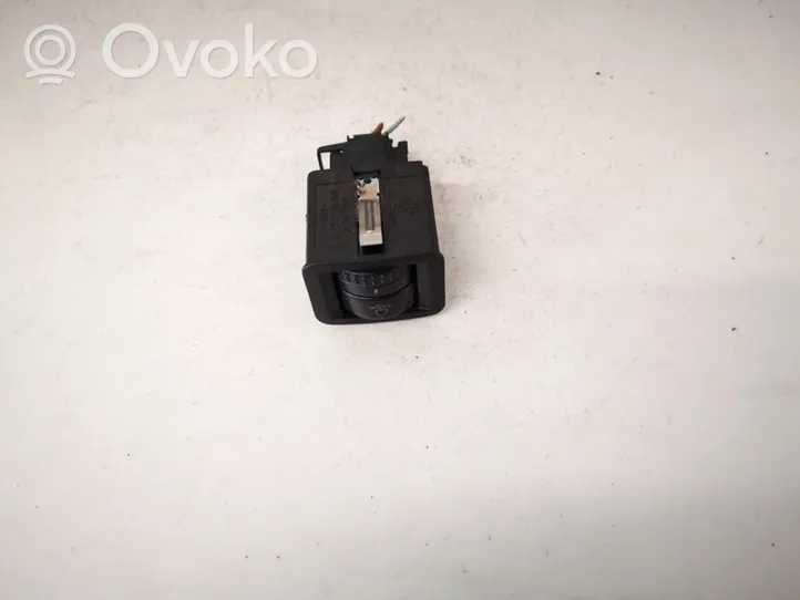 Skoda Octavia Mk1 (1U) Przycisk / Pokrętło regulacji świateł 1u0941333e