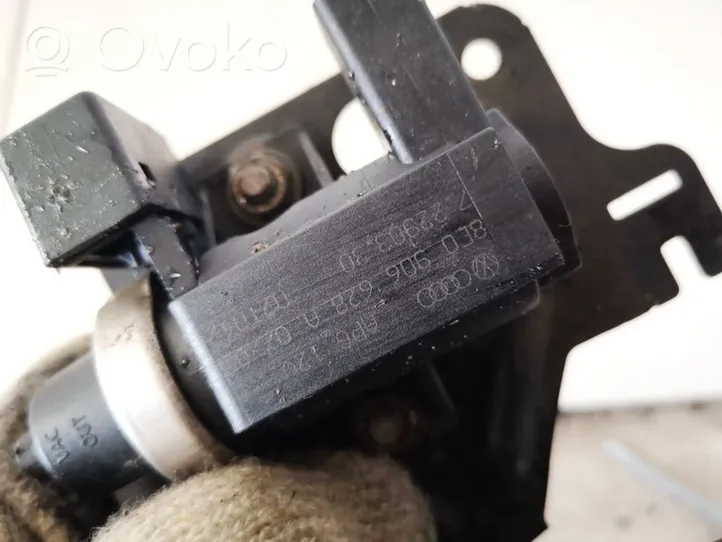 Audi A4 S4 B6 8E 8H Solenoidinis vožtuvas 8e0906628a