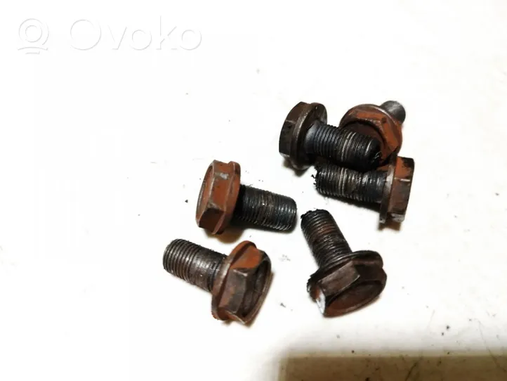 Volkswagen PASSAT B6 Nuts/bolts 