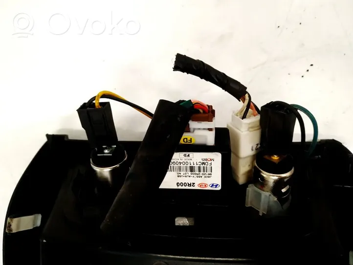 Hyundai i30 Connecteur/prise USB 961202R000