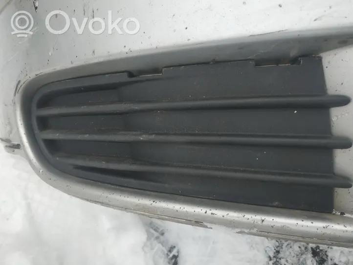 Volvo V50 Grotelės apatinės (trijų dalių) 