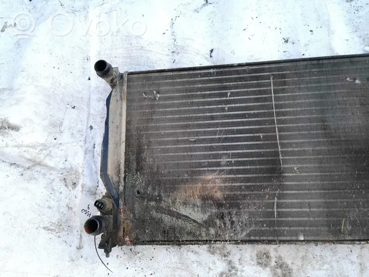 Volkswagen PASSAT B5 Radiateur de refroidissement 856170b