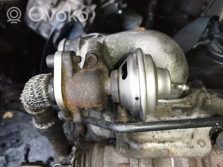 Audi A4 S4 B5 8D Valvola EGR 028131501e