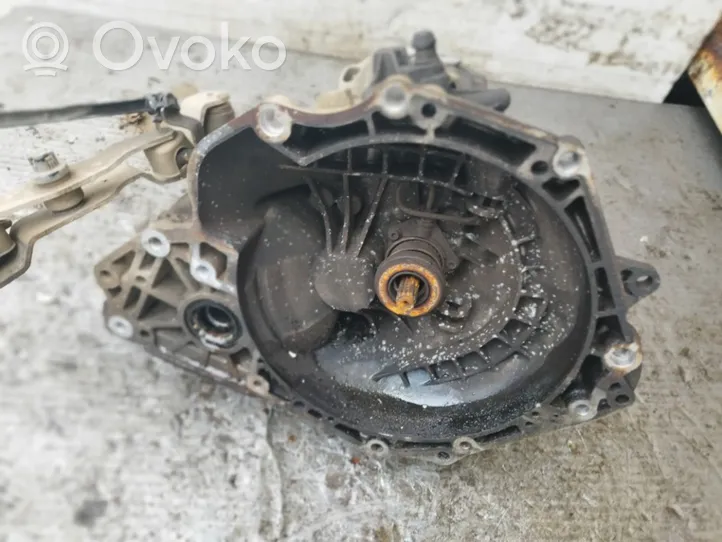 Opel Corsa C Mechaninė 5 pavarų dėžė f13