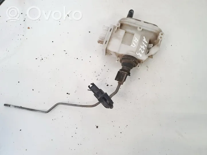 Volkswagen PASSAT B3 Keskuslukituksen alipainepumppu 357862153h