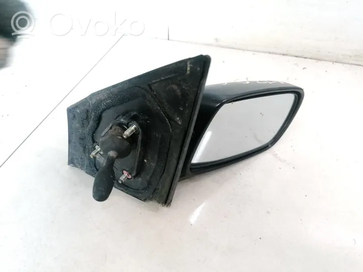 Toyota Yaris Elektryczne lusterko boczne drzwi przednich E13010399