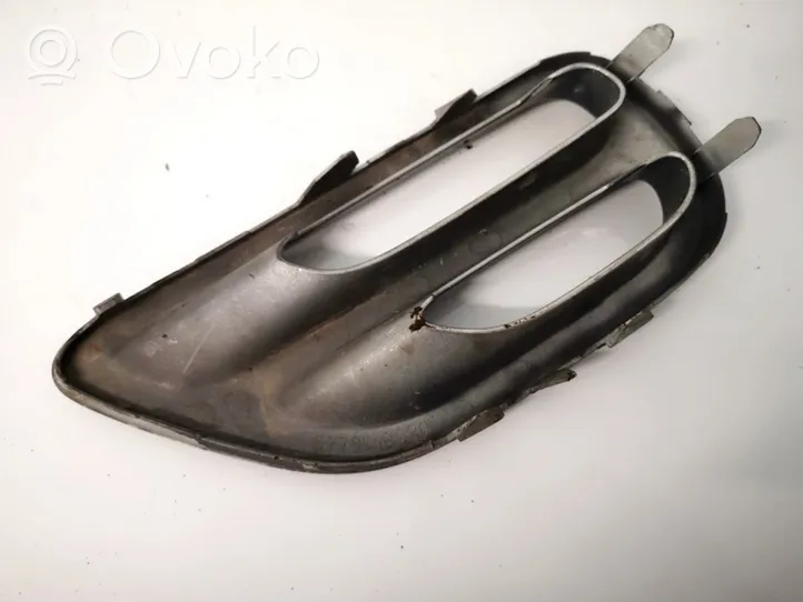 Subaru Legacy Etupuskurin alempi jäähdytinsäleikkö 57731ag020