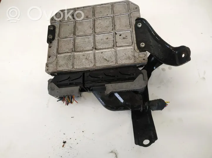 Toyota RAV 4 (XA30) Dzinēja vadības bloks 8966142c11