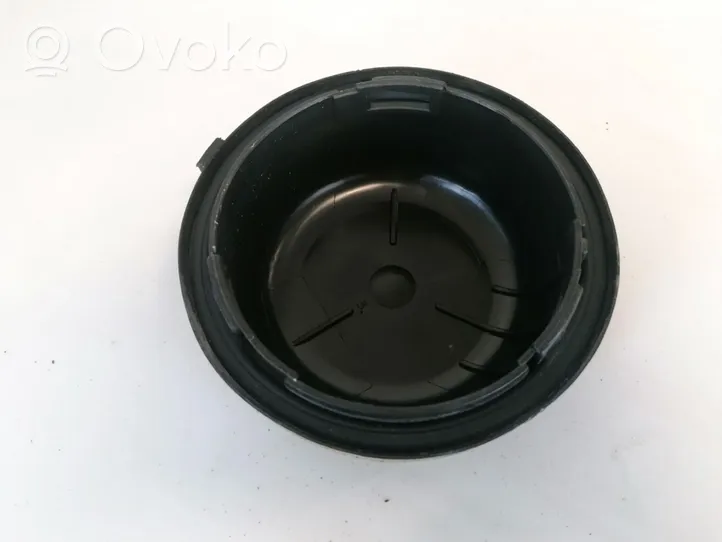 Volkswagen Vento Guardapolvo de faro delantero/faro principal 13472800