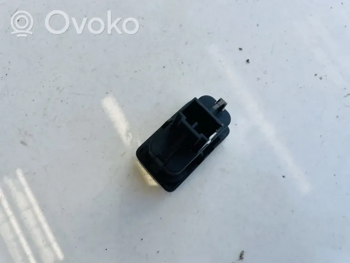 Volvo V50 Keskuslukituksen kytkin 30669958