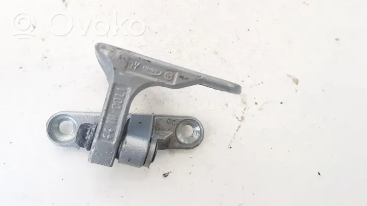 Mercedes-Benz S W220 Front door upper hinge 2238l1