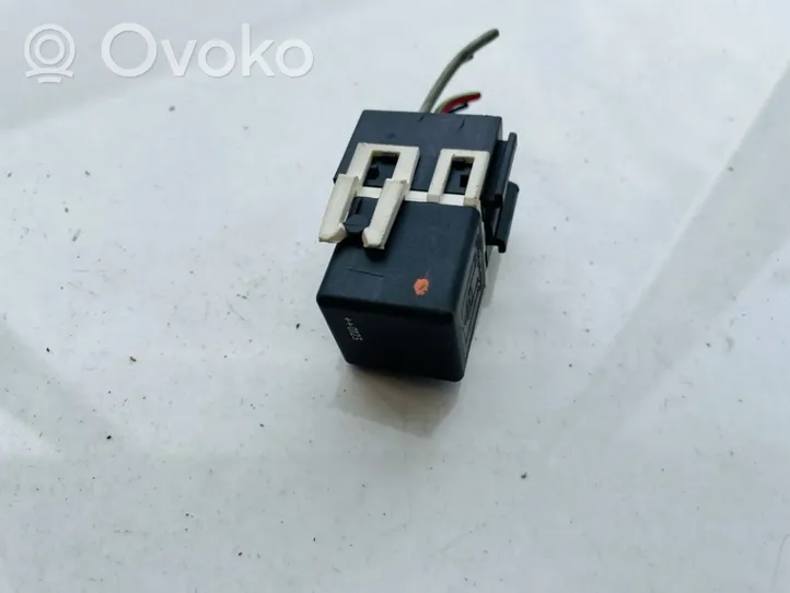 Mercedes-Benz Vaneo W414 Other relay a0025421319