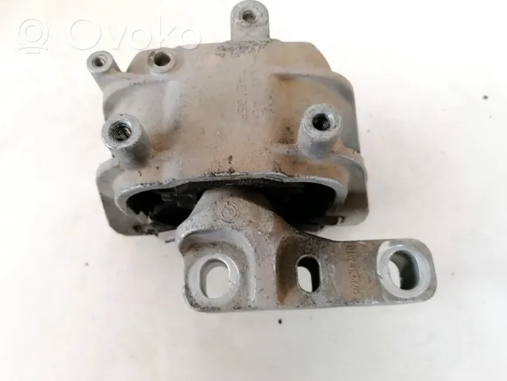 Volkswagen Golf VI Supporto di montaggio del motore 1k0199262