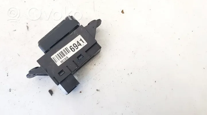 Chevrolet Cruze ESP (stability program) switch 96828426