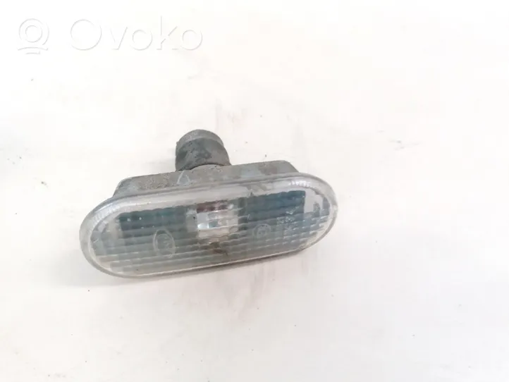 Volkswagen Polo III 6N 6N2 6NF Front fender indicator light 1J5949117A