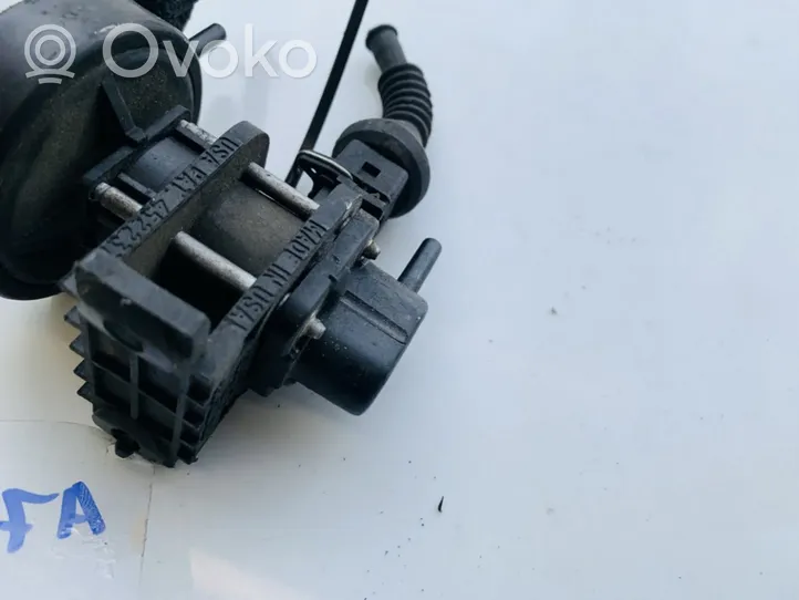 Audi 80 90 S2 B4 Solenoidinis vožtuvas 357906283