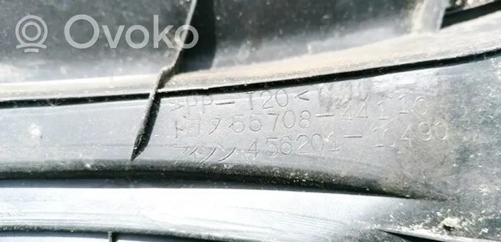 Toyota Avensis Verso Pyyhinkoneiston lista 5570844110