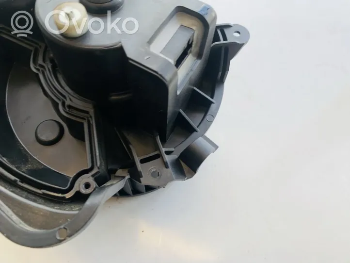 Opel Corsa E Pulseur d'air habitacle 13335074