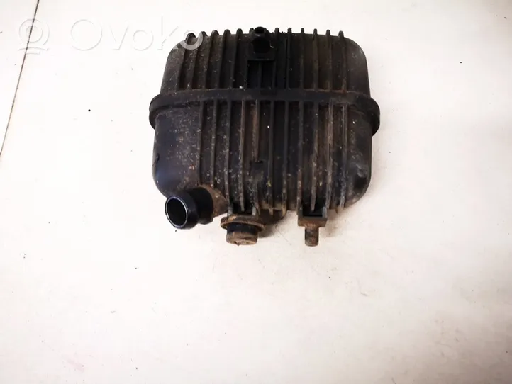 Audi A4 S4 B6 8E 8H Réservoir d'air sous vide 8e0129955