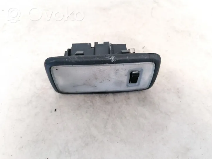 Toyota Corolla E120 E130 Aizmugurējo vietu apgaismojums 8125005010