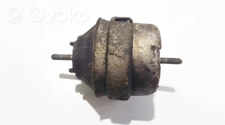 Audi A4 S4 B5 8D Support de moteur, coussinet 8d0199379j