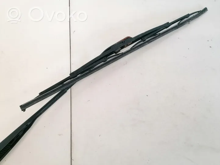 Renault Megane II Front wiper blade arm 8200036916