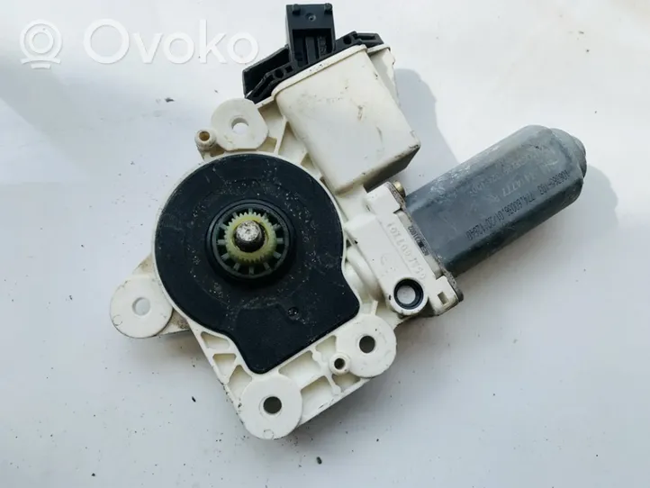 Opel Vectra C Moteur de lève-vitre de porte arrière 24414777