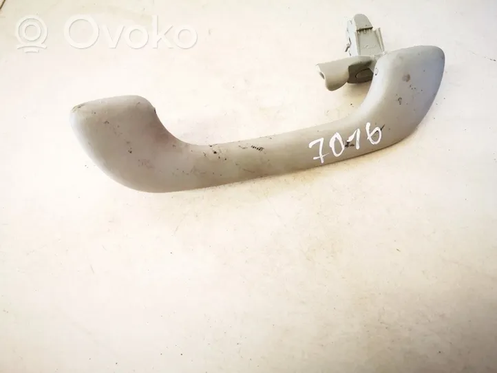 Nissan Qashqai Uchwyt / Rączka sufitowa tylna 8200003209