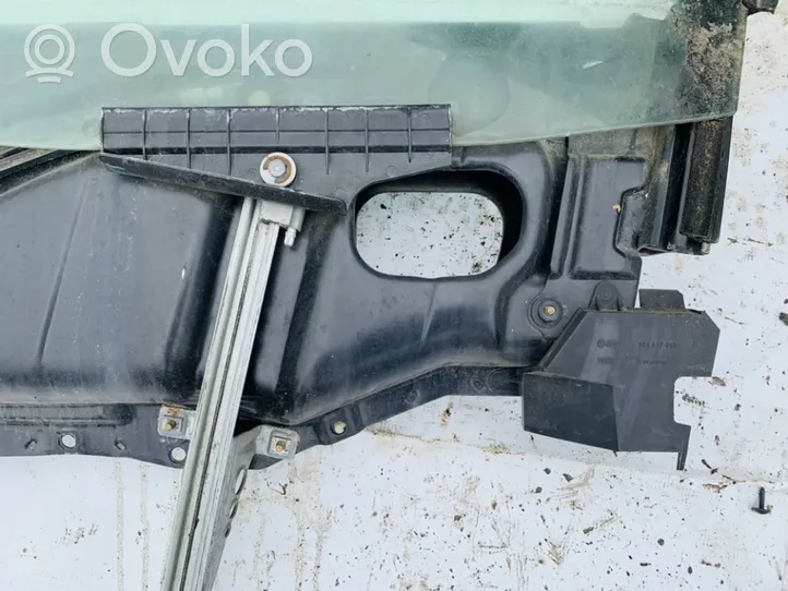 Audi 80 90 B3 Front door window/glass frame 893837349