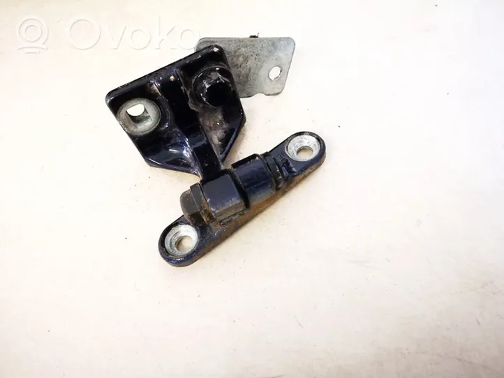 Mercedes-Benz C W203 Rear door lower hinge 