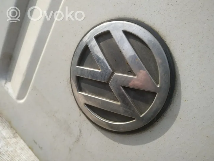 Volkswagen II LT Ražotāja emblēma 