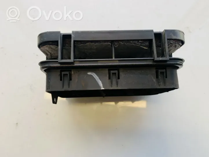 BMW 1 E81 E87 Oro paėmimo kanalo detalė (-ės) 64226905748