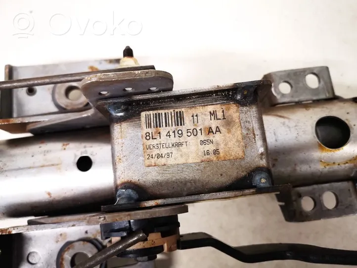 Audi A3 S3 8L Vairo rato ašis 8l0419501aa