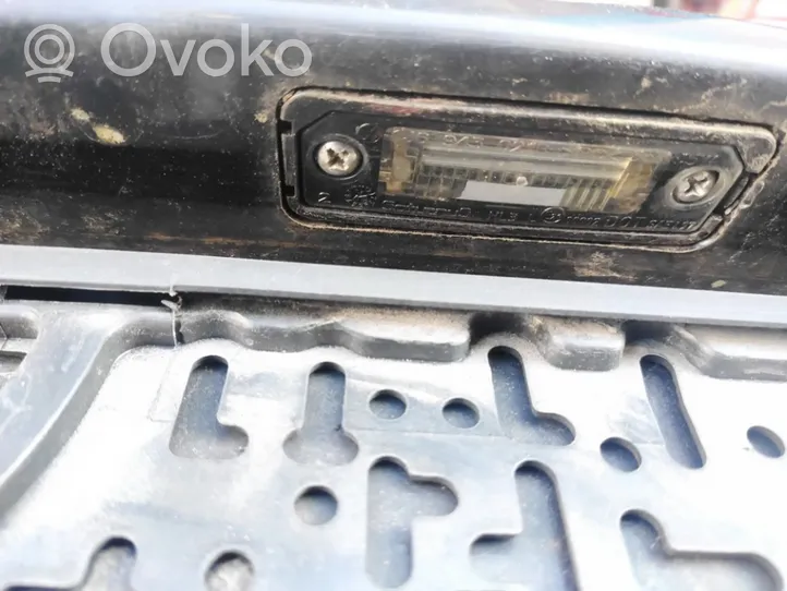 Volkswagen Polo IV 9N3 Éclairage de plaque d'immatriculation 