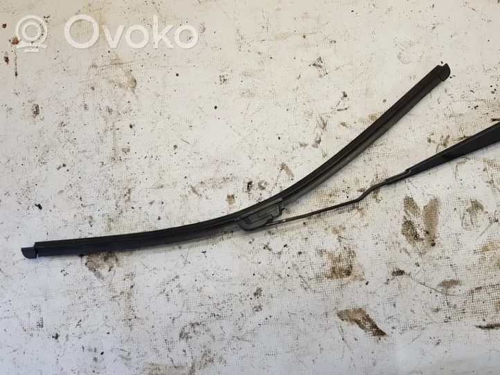 Volvo S60 Front wiper blade arm 