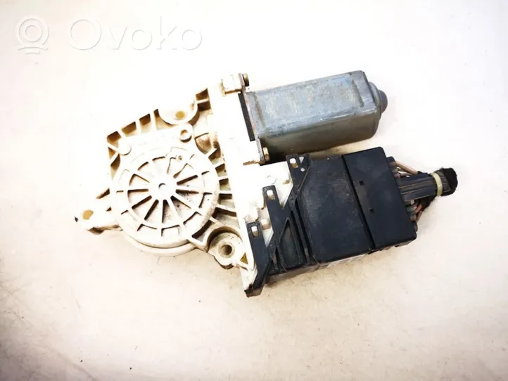 Seat Leon (1M) Moteur de lève-vitre de porte arrière 101388102