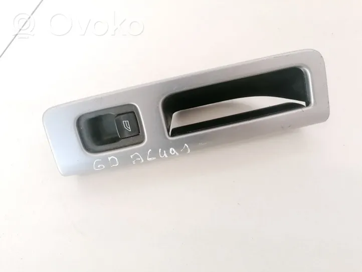 Volvo V50 Interruttore di controllo dell’alzacristalli elettrico 8679681