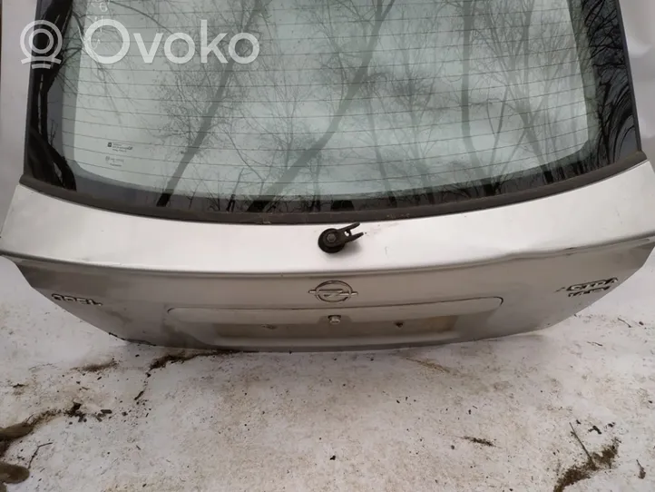 Opel Astra G Takaluukun/tavaratilan kansi sidabrinis