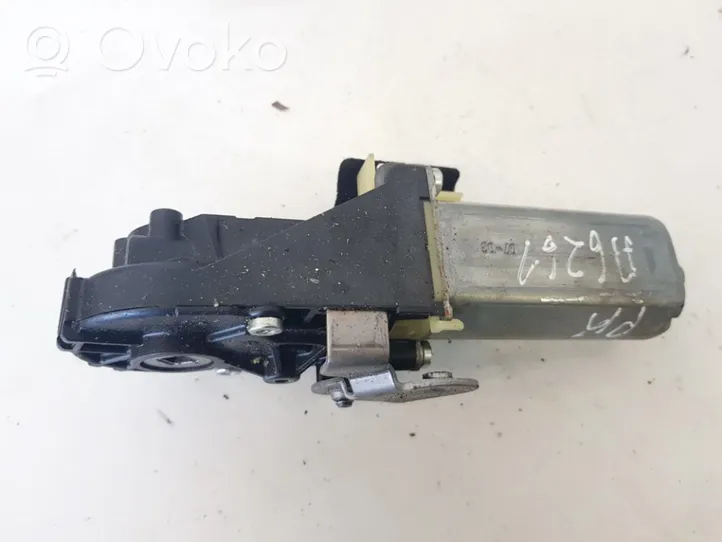 Volvo XC90 Seat adjustment motor 0390203246