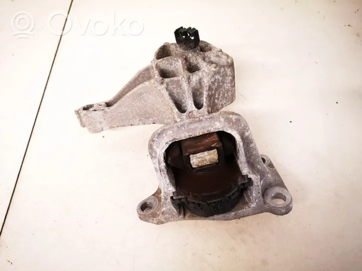 Renault Megane III Engine mount bracket 