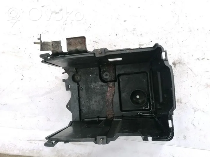 Mazda 3 I Support boîte de batterie BP4K56040