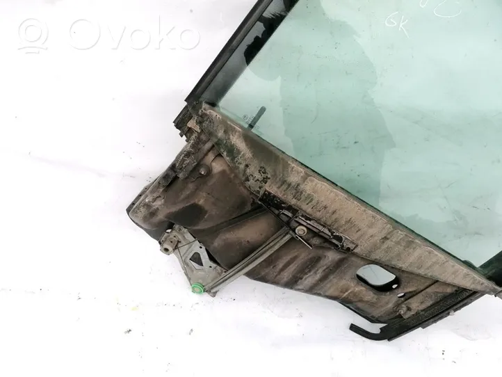 Audi 80 90 B3 Rear door window/glass frame 