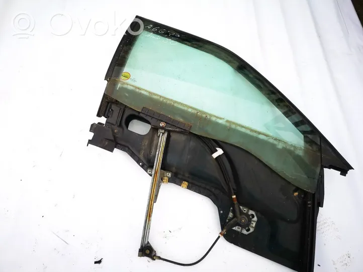 Audi 80 90 B3 Front door window/glass frame 