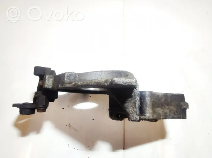 Renault Laguna I Engine mount bracket 