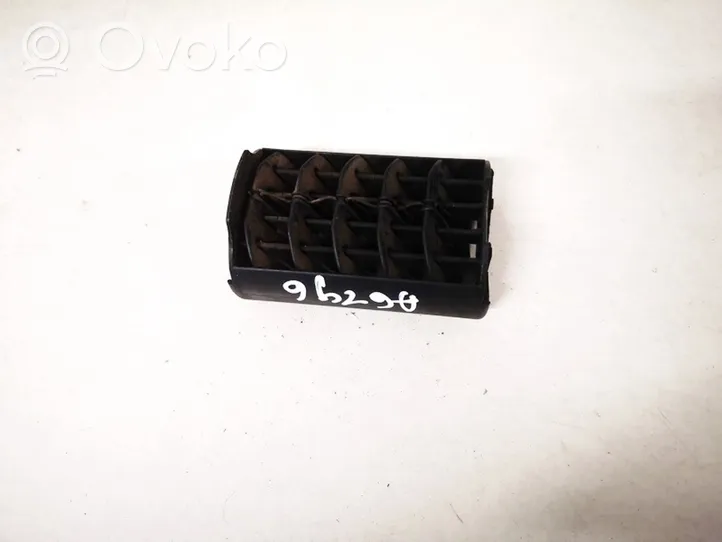 Audi 80 90 S2 B4 Centrinės oro grotelės 893820921